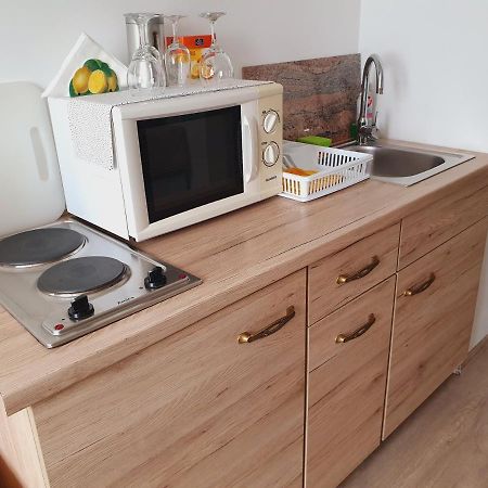 Karmelita Boutique Apartman Шопрон Экстерьер фото