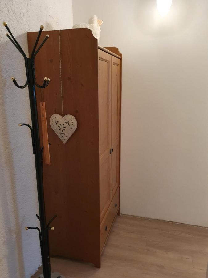 Karmelita Boutique Apartman Шопрон Экстерьер фото